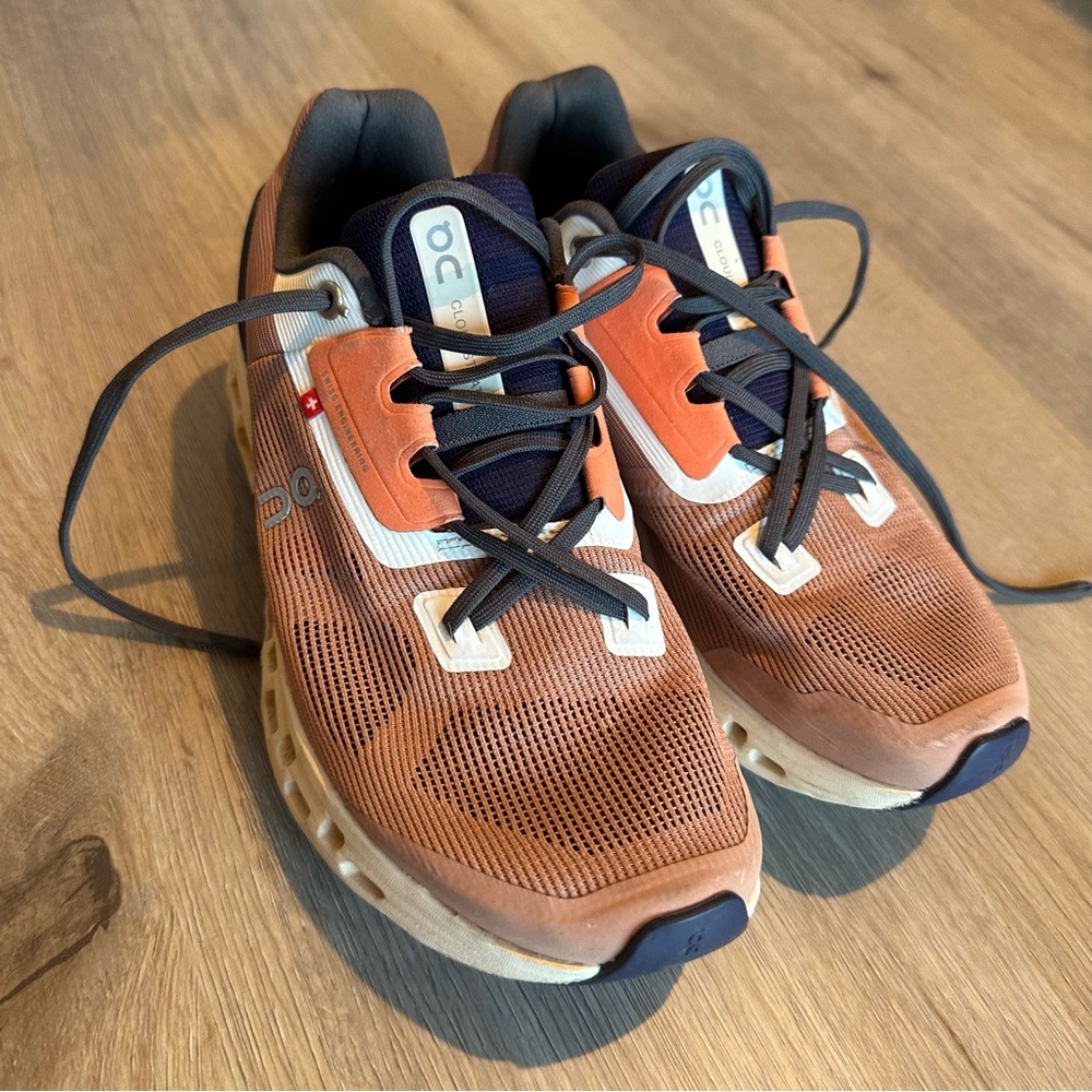 ON Cloudstratus Fawn Shoes